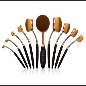 Cleof Makeup Brushes